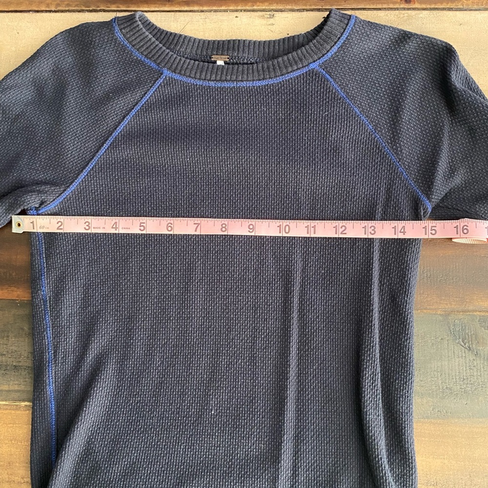 Free People In The Mix Cuff Top - Picture 9 of 11